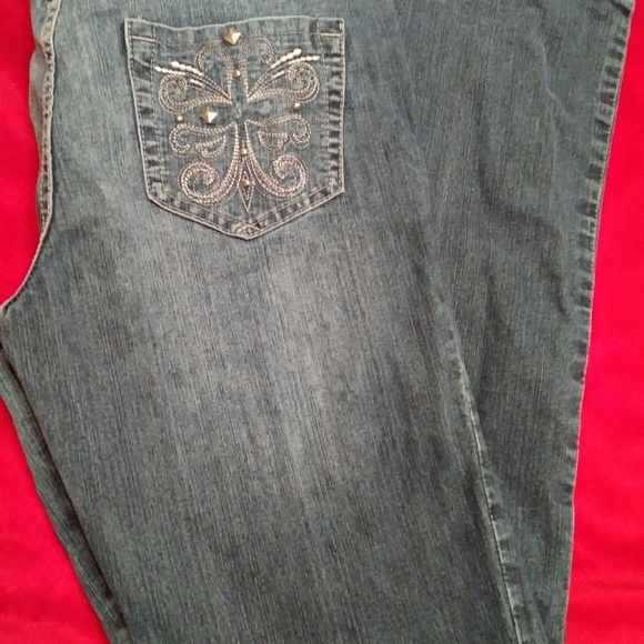 YMI JUNIOR JEANS - Picture 2 of 3